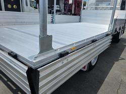 2025 Fuso Canter 515 Alloy Tray White