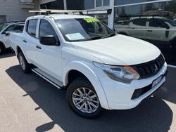 2017 Mitsubishi
                Triton GLX