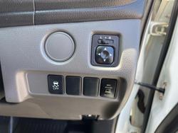 2017 Mitsubishi
                Triton GLX