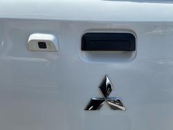 2017 Mitsubishi
                Triton GLX