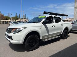 2017 Mitsubishi
                Triton GLX