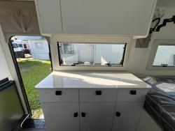 2024 JB Caravans Gator Hybrid 16' Full Off Road