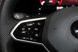 2024 Volkswagen
Golf 110TSI R-Line