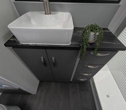 2024 Leader Caravans 2060_R_K1e2_T Gold Le 20'6