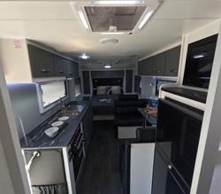 2024 Leader Caravans 2060_R_K1e2_T Gold Le 20'6