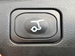 2025 Ford
Everest Sport