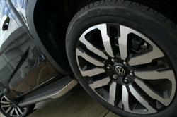 2024 Volkswagen
                Amarok TSI452 Aventura