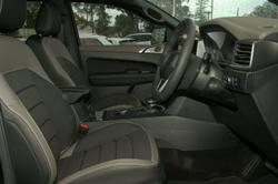 2024 Volkswagen
                Amarok TSI452 Aventura