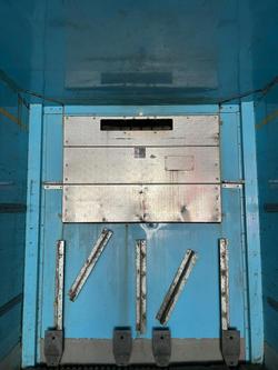 2004 Maxitrans St3 Od 24 Pallet -28 Freezer, Roller Door. 4.3