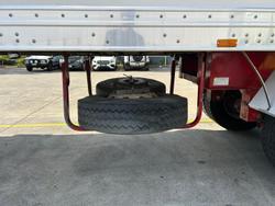 2004 Maxitrans
St3 Od 24 Pallet Chiller Van, Roll Door 4.3M