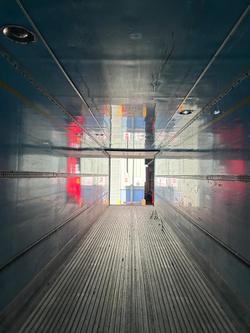 2004 Maxitrans St3 Od 24 Pallet -28 Freezer, Roller Door. 4.3
