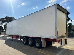2004 Maxitrans St3 Od 24 Pallet -28 Freezer, Roller Door. 4.3