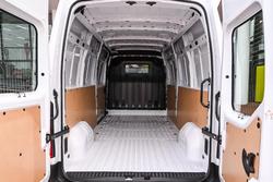2024 Renault
                Master Pro 110kW