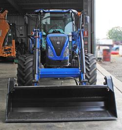New Holland T5.100 Electro Command Tractor