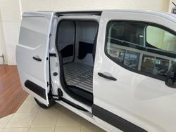 2024 Peugeot Partner Pro