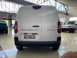 2024 Peugeot Partner Pro