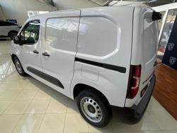 2024 Peugeot Partner Pro