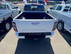 2025 ISUZU
                D-MAX LSU