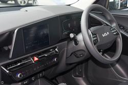 2023 Kia
                Niro HEV S