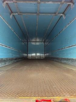 2011 Maxitrans 16P Dry Van Red