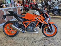 2022 KTM
                1290 Super Duke R 
