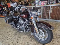 2011 Harley-Davidson Road King Classic 1690 (FLHRC)