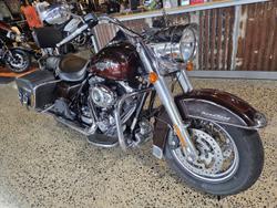 2011 Harley-Davidson Road King Classic 1690 (FLHRC)