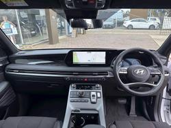 2024 Hyundai
Palisade Calligraphy Black Ink