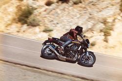 2026 Kawasaki Z900RS (Z900C) Z Red