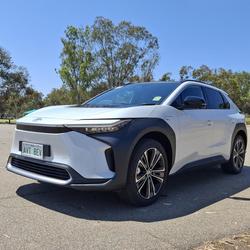 2024 Toyota
bZ4X