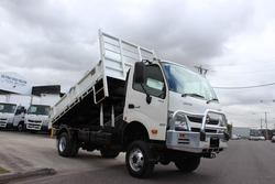 Hino 817 4X4 Tipper