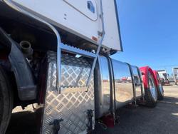 2004 Kenworth
K104 6X4 Prime Mover B DOUBLE/ROAD TRAIN