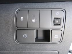 2024 Hyundai
                STARIA Highlander