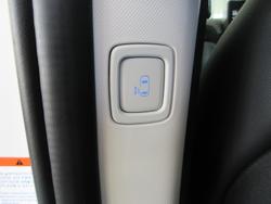 2024 Hyundai
                STARIA Highlander