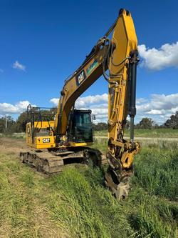 2018 Caterpillar
323