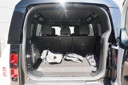 2024 Land Rover
Defender 110 P400e X-Dynamic SE