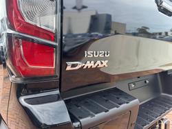 2024 Isuzu
                D-MAX X-TERRAIN
