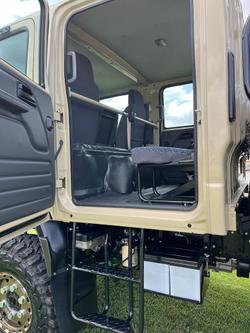 2025 Isuzu N Series NPS 75/45-155 Beige