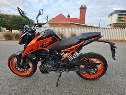 2024 KTM DUKE 200