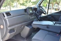 2024 Renault
                Master Pro 110kW