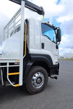 2025 Isuzu F Series FYJ300-350