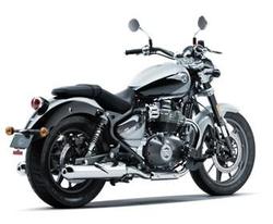2024 Royal Enfield Super Meteor 650 Meteor Green