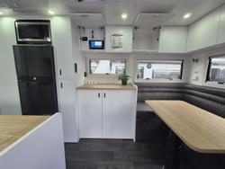 2024 Urban Caravans 22'6