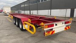 2000 Doric Engineering 53' Skeletal RED