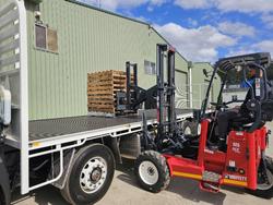 2024 Isuzu Fyj Auto 8X4 With Moffett M5 Extra Reach