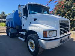 2006 Mack Metro-liner