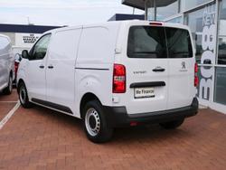 2023 Peugeot
                Expert Pro