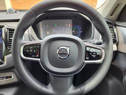 2023 Volvo
XC90 Recharge Ultimate T8 Plug-In Hybrid