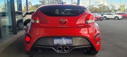 2016 Hyundai
Veloster SR Turbo