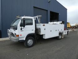 2002 NISSAN Ud Mk 150